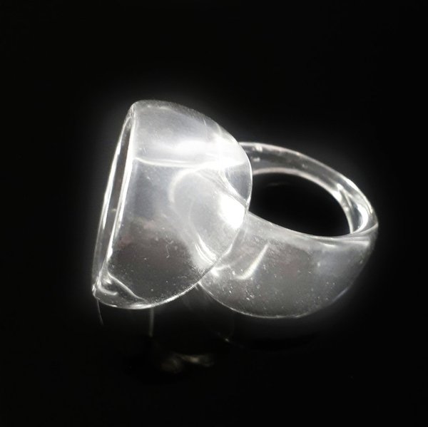 1 x Ring - Acrylring - in transparent - extravagante Form - kreativ - Ringgröße 53 - 411-005